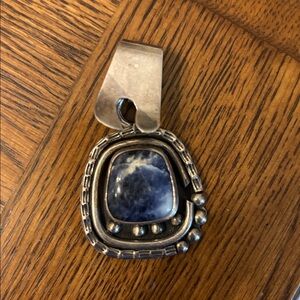 Beautiful Silpada Sterling Silver Sodalite Beaded Pendant Necklace.